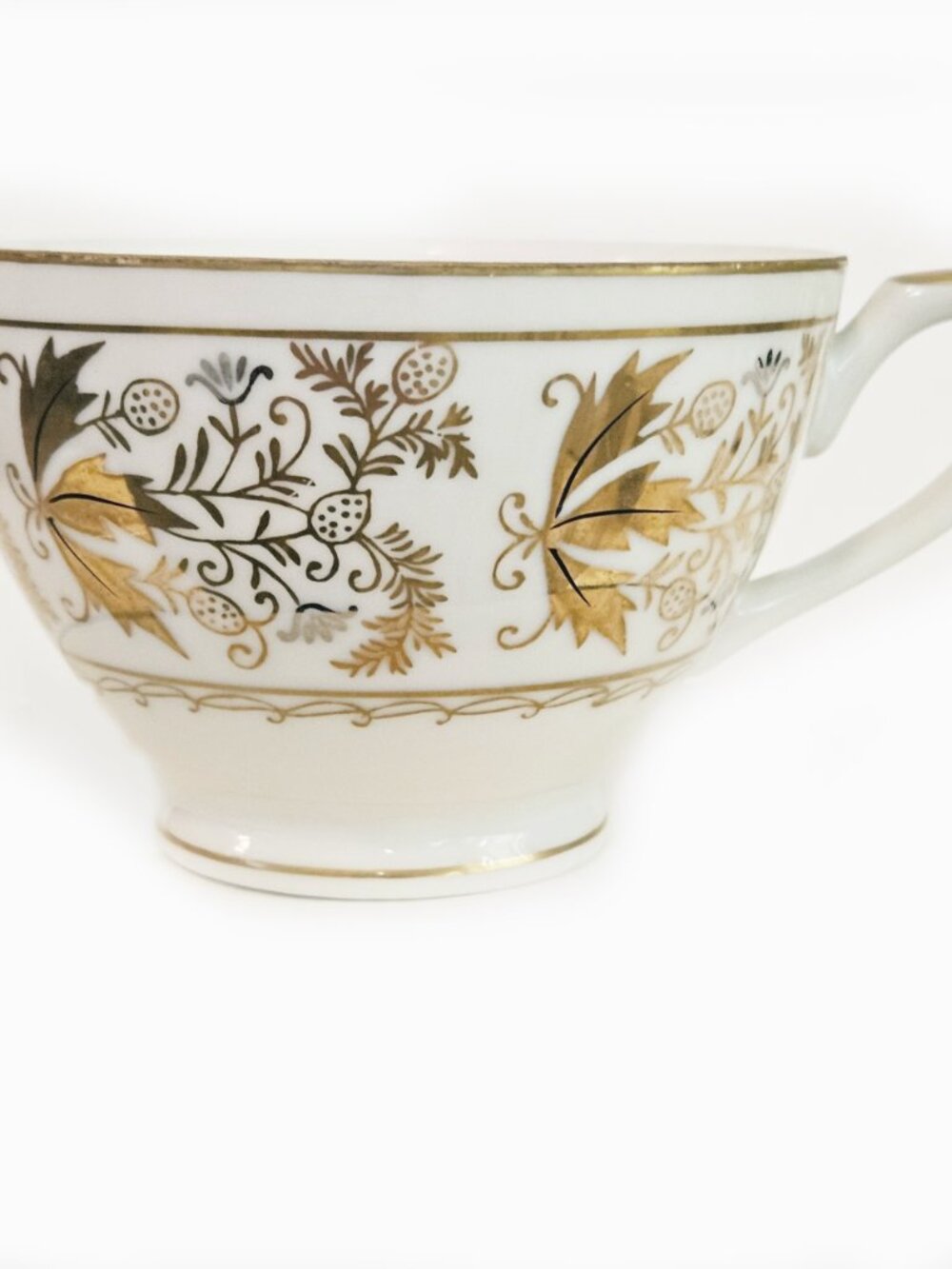 Vintage Hand Painted Gold Trimmed Lefton Tea Cup and Saucer - Picture 3 of 6